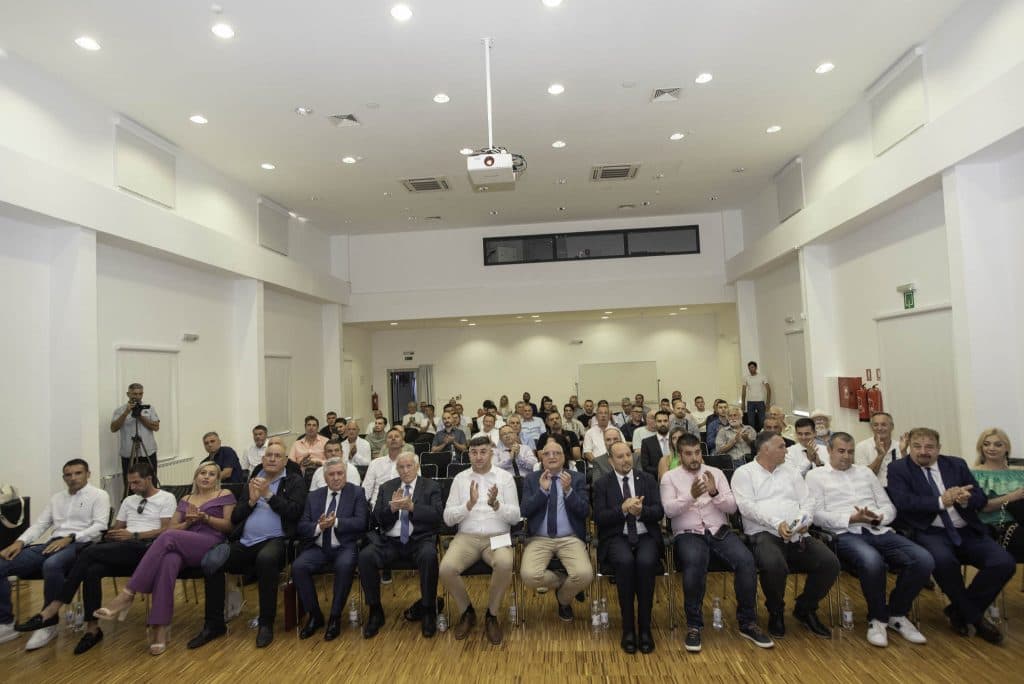 Održana svečana akademija u povodu 110. rođendana NK Dinara