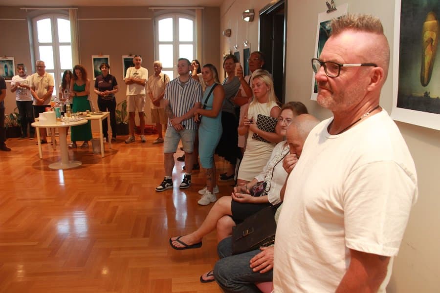 Šveđaninova ljubav prema Srimi i moru: Otvorena izložba fotografija Mikaela Perssona 