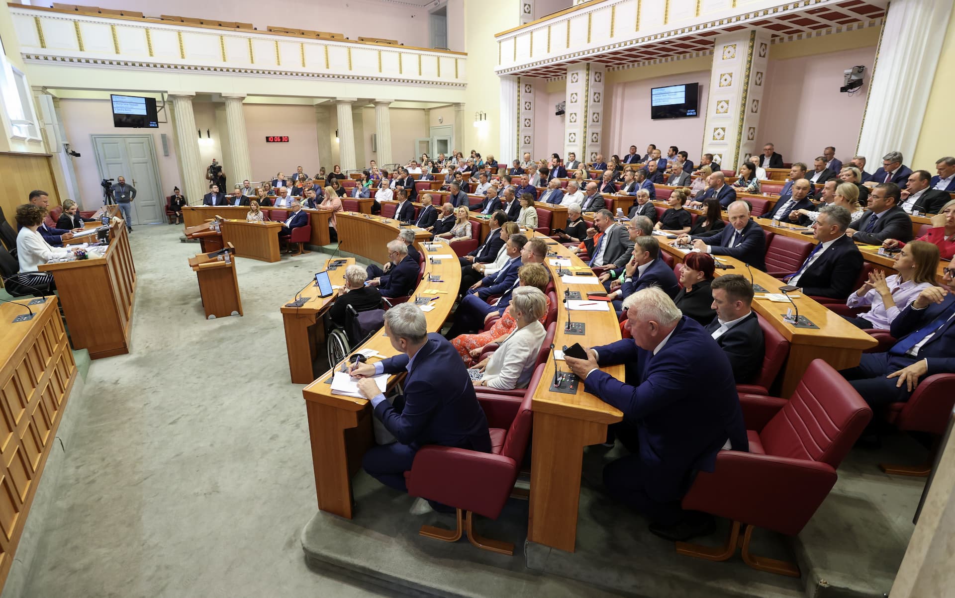 HDZ i partneri odbili sve prijedloge, zaključili kako sve rade super oko afera i štrajka
