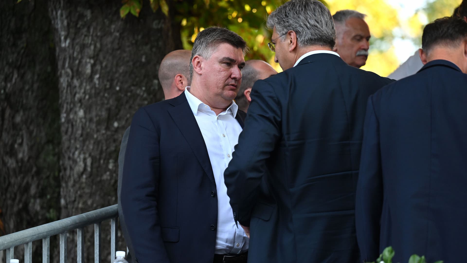 Milanović potpisao odluke o imenovanju časnika Oružanih snaga