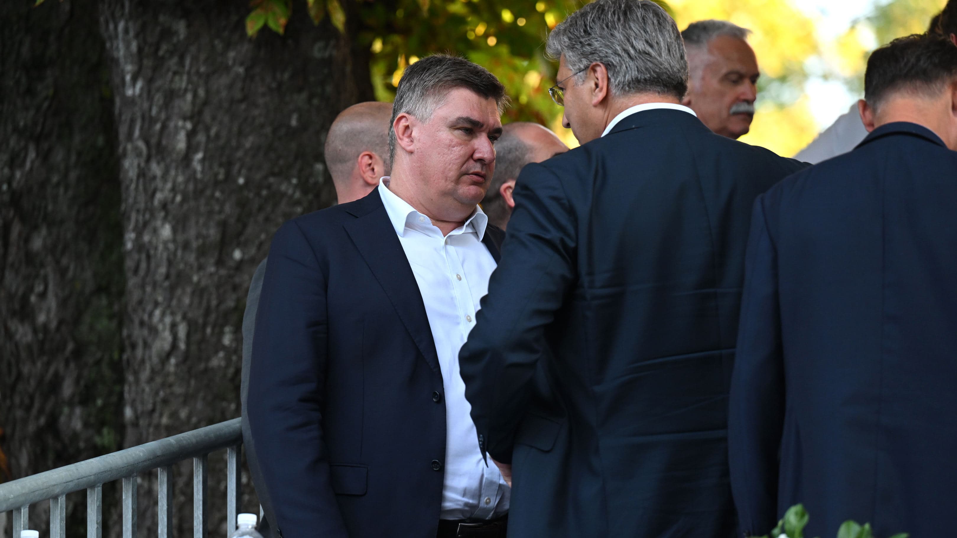 Milanović potpisao odluke o imenovanju časnika Oružanih snaga