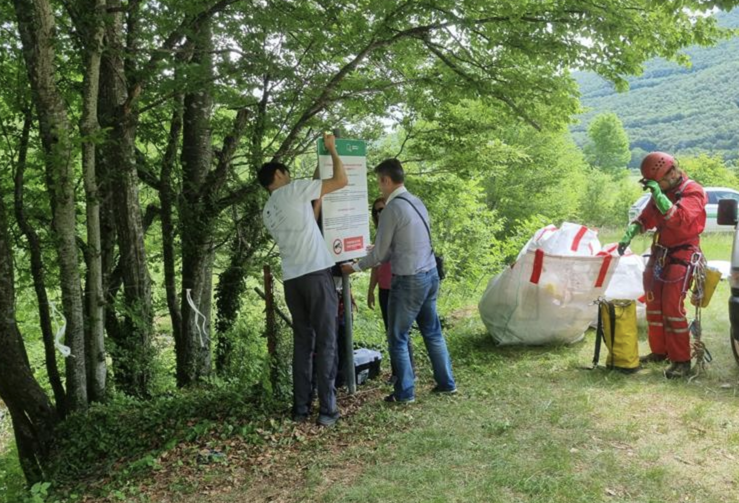 Volonteri na Velebitu uspješno završili program njegovanja planinskih biljaka