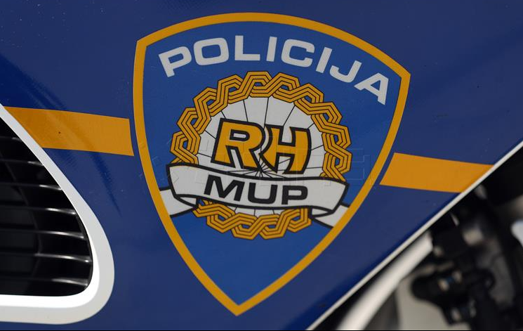 U prometnoj nesreći kod Rakovice četvero ozlijeđenih 