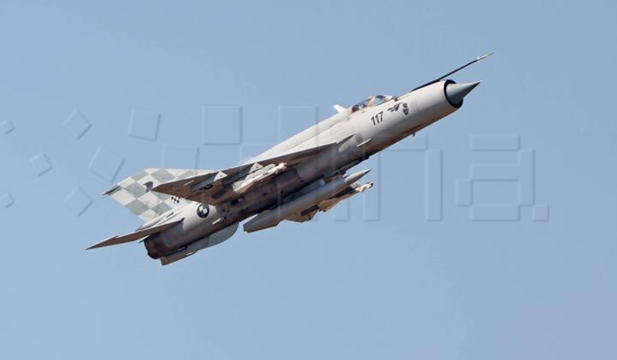 MORH: MiG-21 presreo zrakoplov kod Bjelovara 