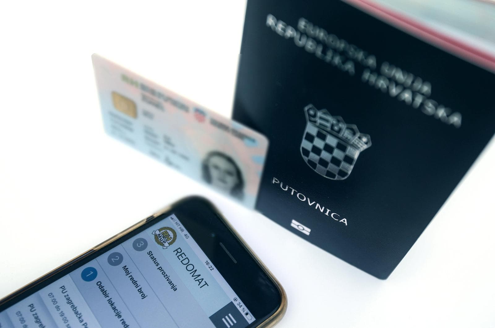 Ruski oligarh s hrvatskom putovnicom pod sankcijama Europske unije 