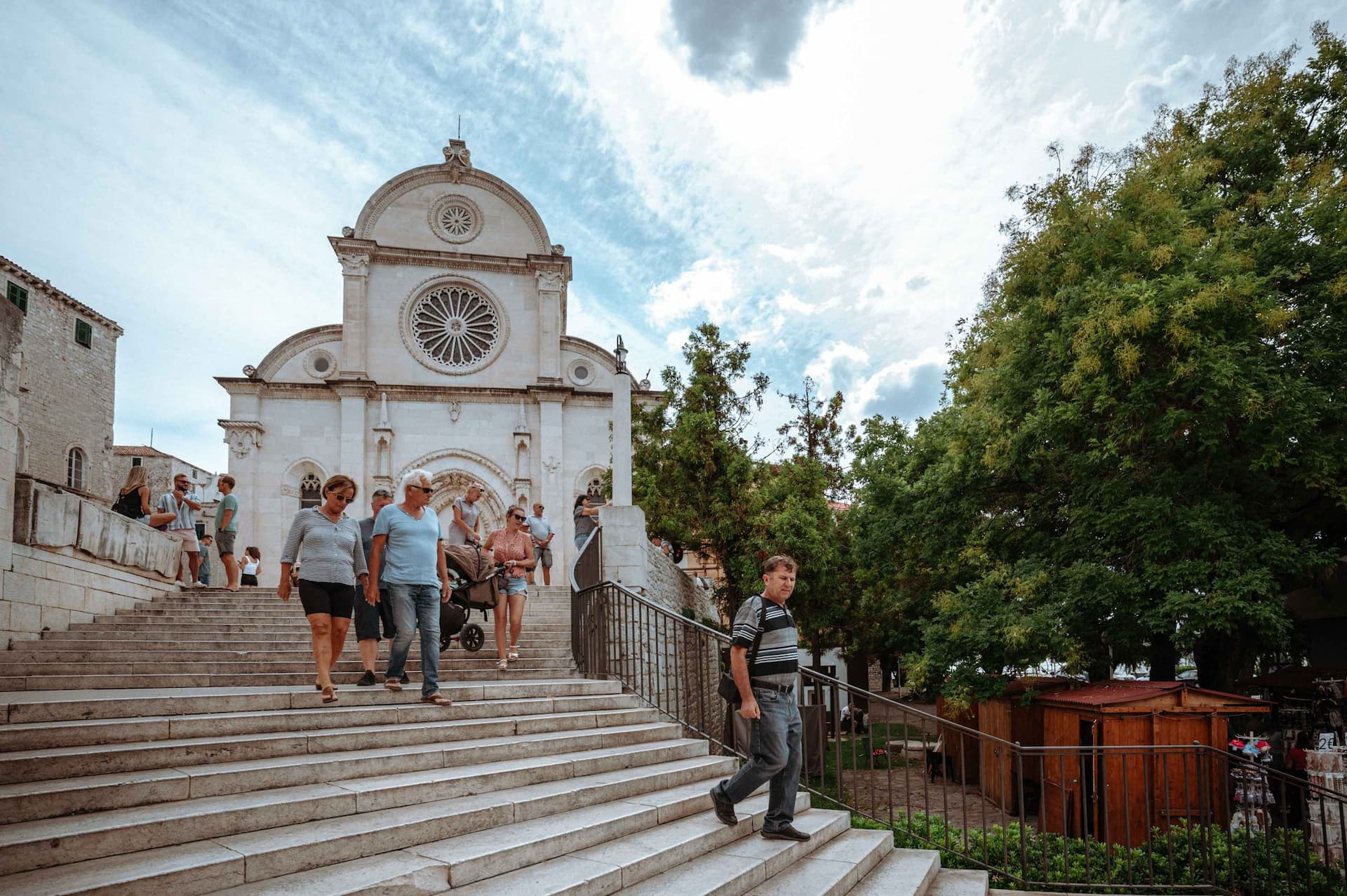 Sunčano, vjetrovito i toplo