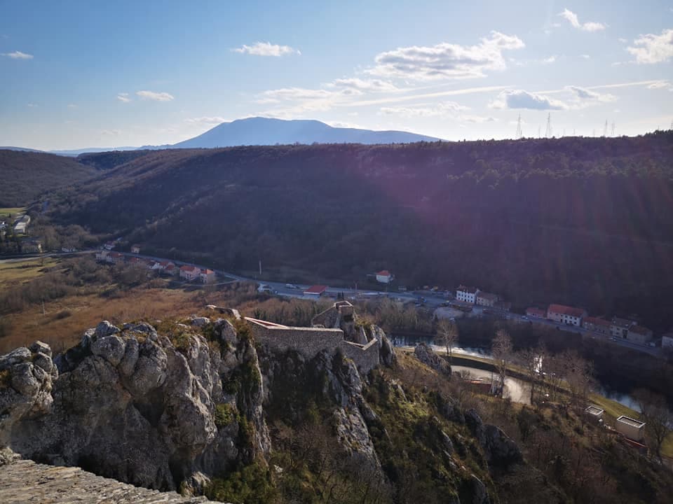 Gradonačelnik Knina raspisao Javni natječaj za imenovanje pročelnika Upravnog odjela