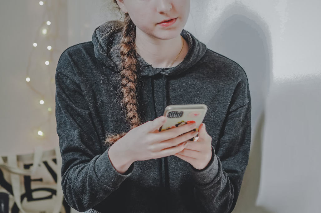 Učitelji u Hrvatskoj dominantno podržavaju zabranu mobitela 