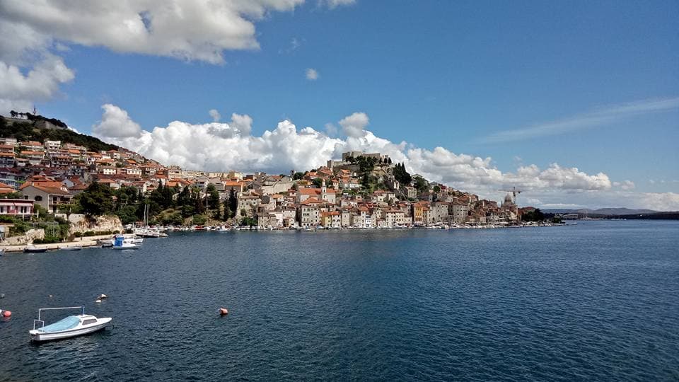 Poslijepodne moguća kiša, okreće na jugo