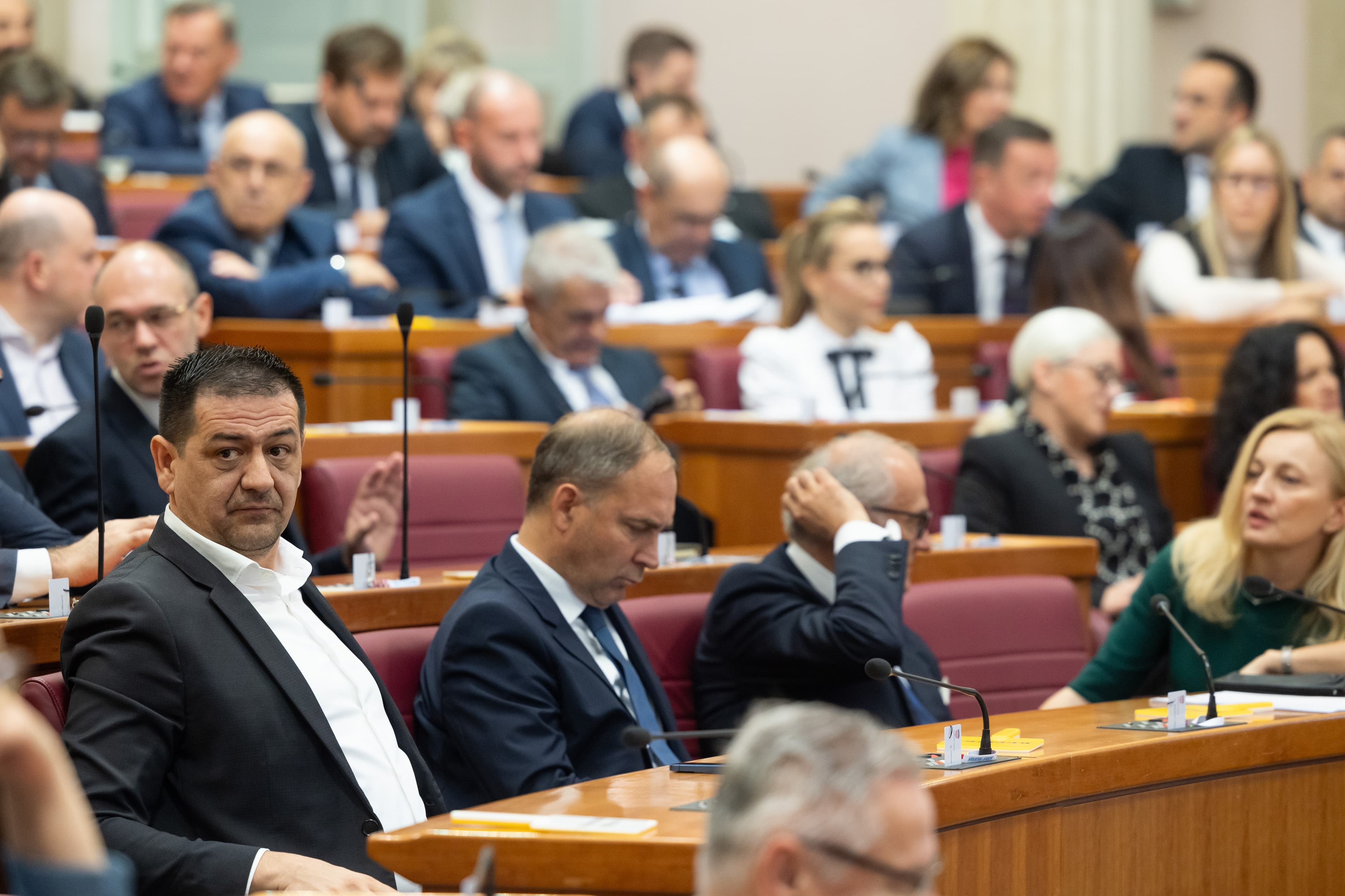 Nova svađa u Saboru, danas zbog odbijanja rasprave o ilegalnim migracijama