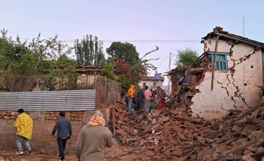 Najmanje 157 ljudi poginulo u snažnom potresu u Nepalu 
