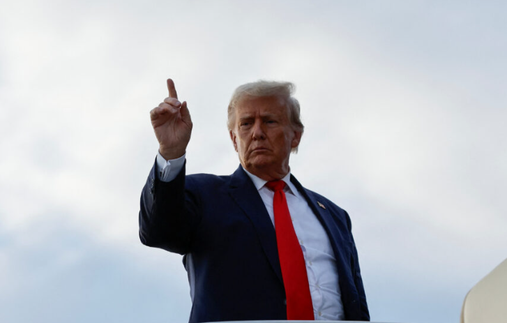 Godinu dana prije izbora Trump u anketi ispred Bidena u pet važnih država 