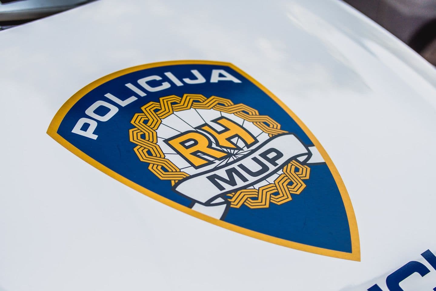 Recidivist pijanu vožnju Karlovcem bez vozačke dozvole platio 3150 eura