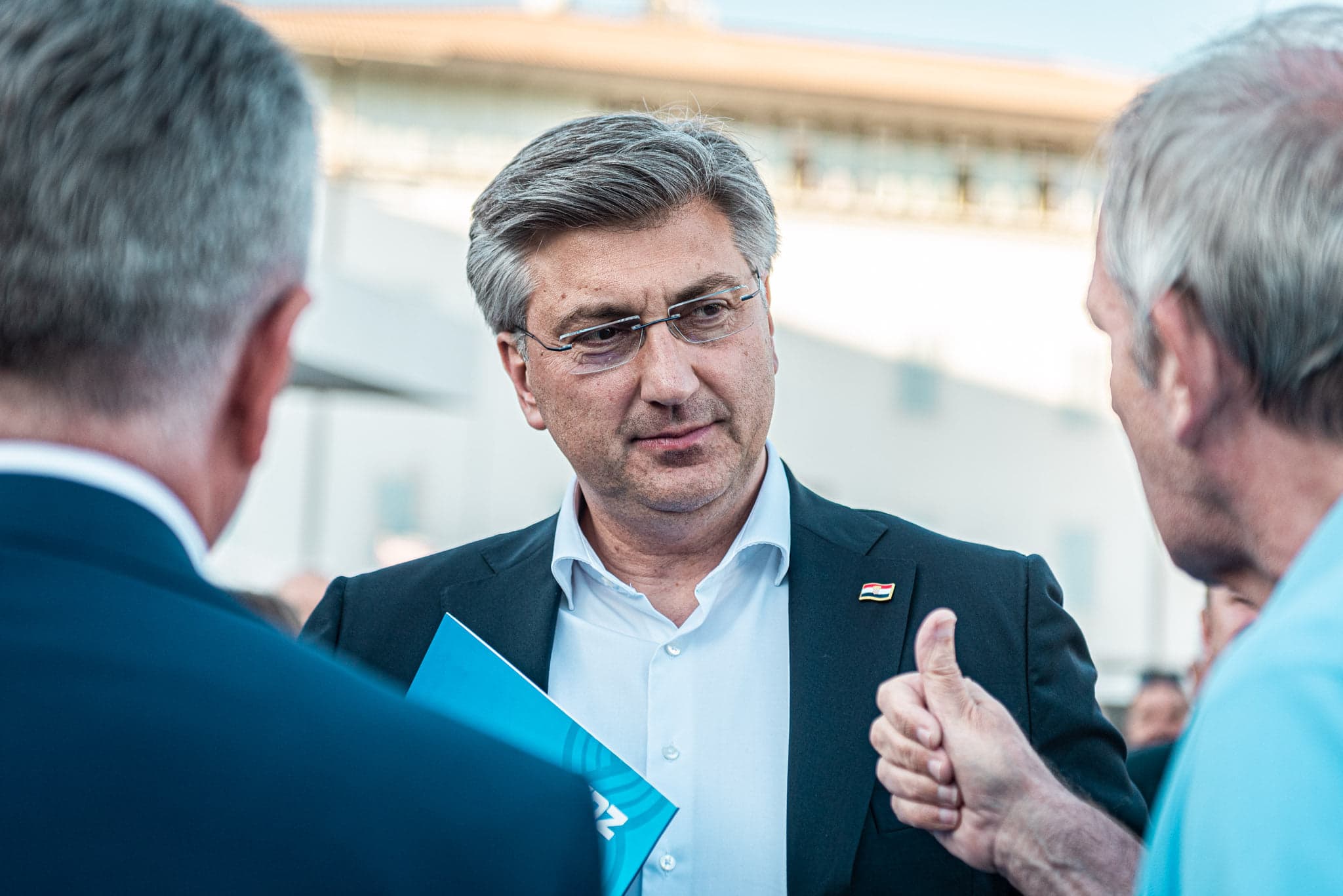 U Banskim dvorima u tijeku sastanak premijera sa suradnicima o novom ministru obrane
