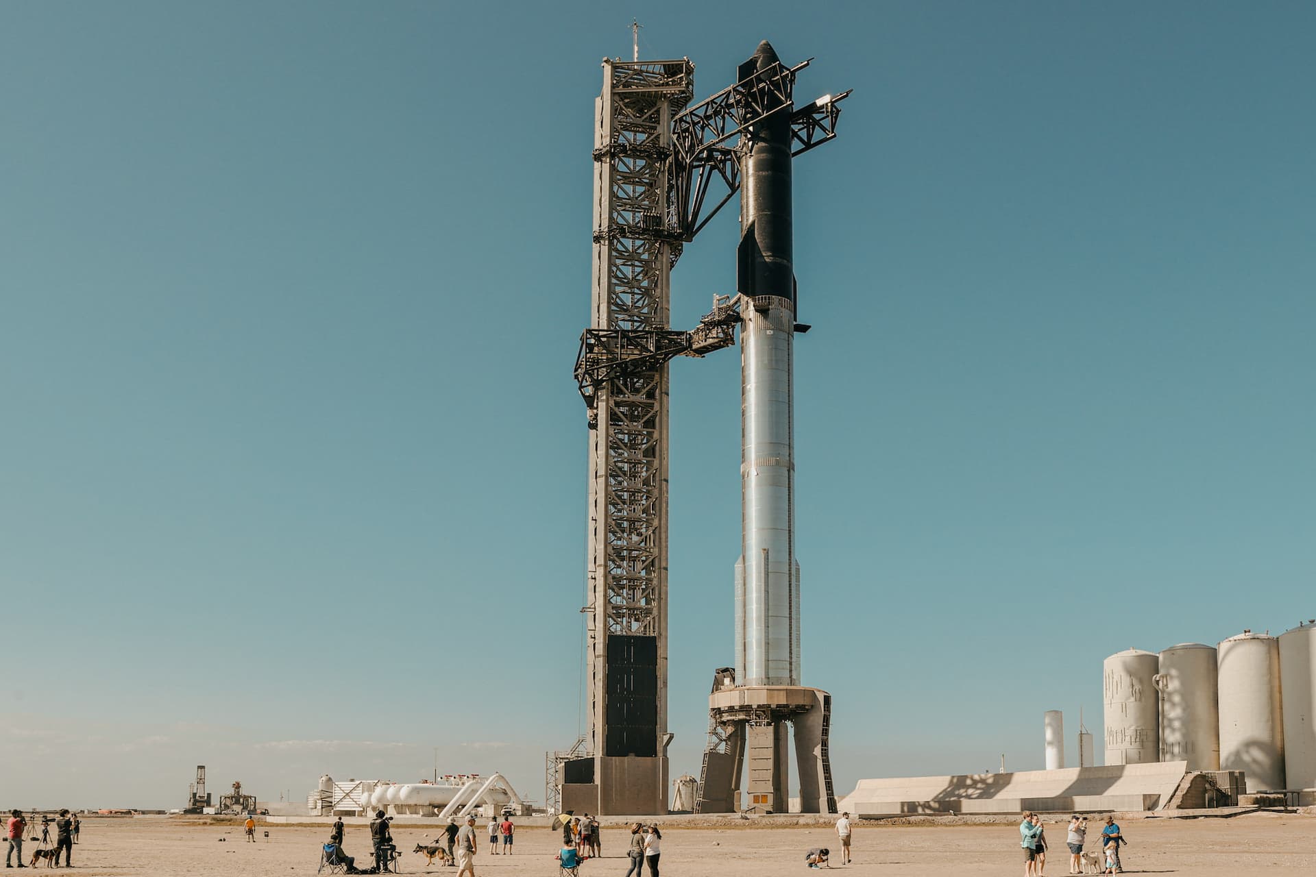 SpaceX-ov Starship izgubio kontakt 10 minuta nakon polijetanja