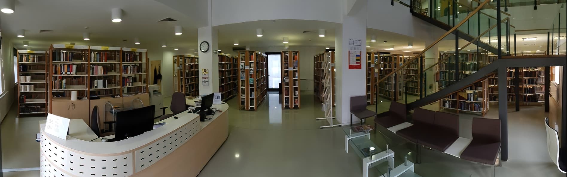 U kninskoj knjižnici izložba starih razglednica grada