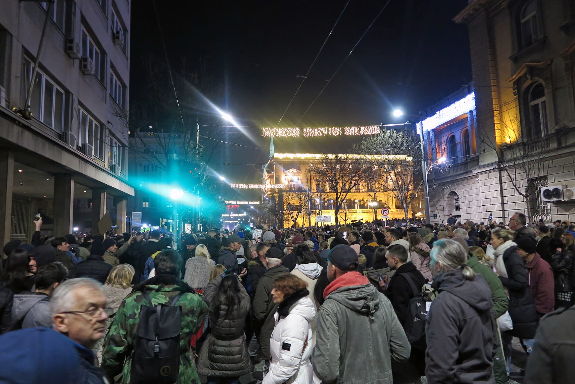 Postizborna kriza u Srbiji: Oporba prosvjeduje u Beogradu, traži se poništenje izbora