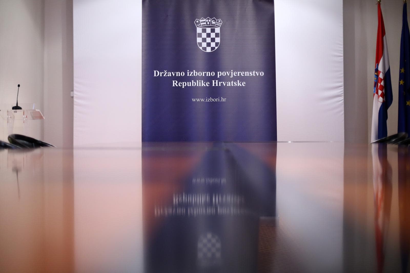 DIP poziva stranke da podnesu financijski izvještaj, u suprotnom slijede kazne