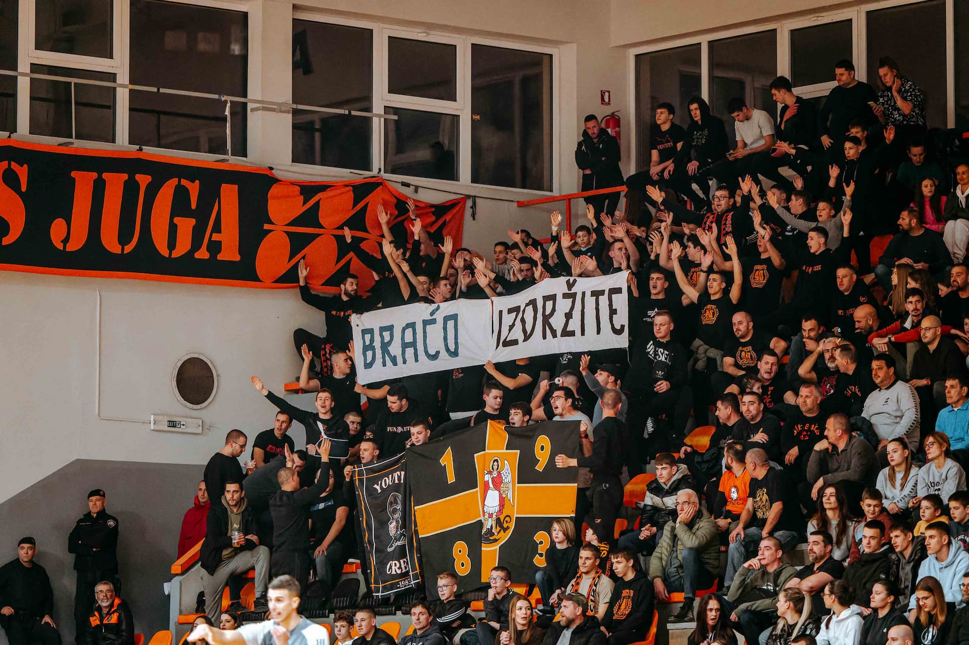 Funcuti na Baldekinu iskazali podršku navijačima iz Vukovara: ‘Braćo, izdržite’
