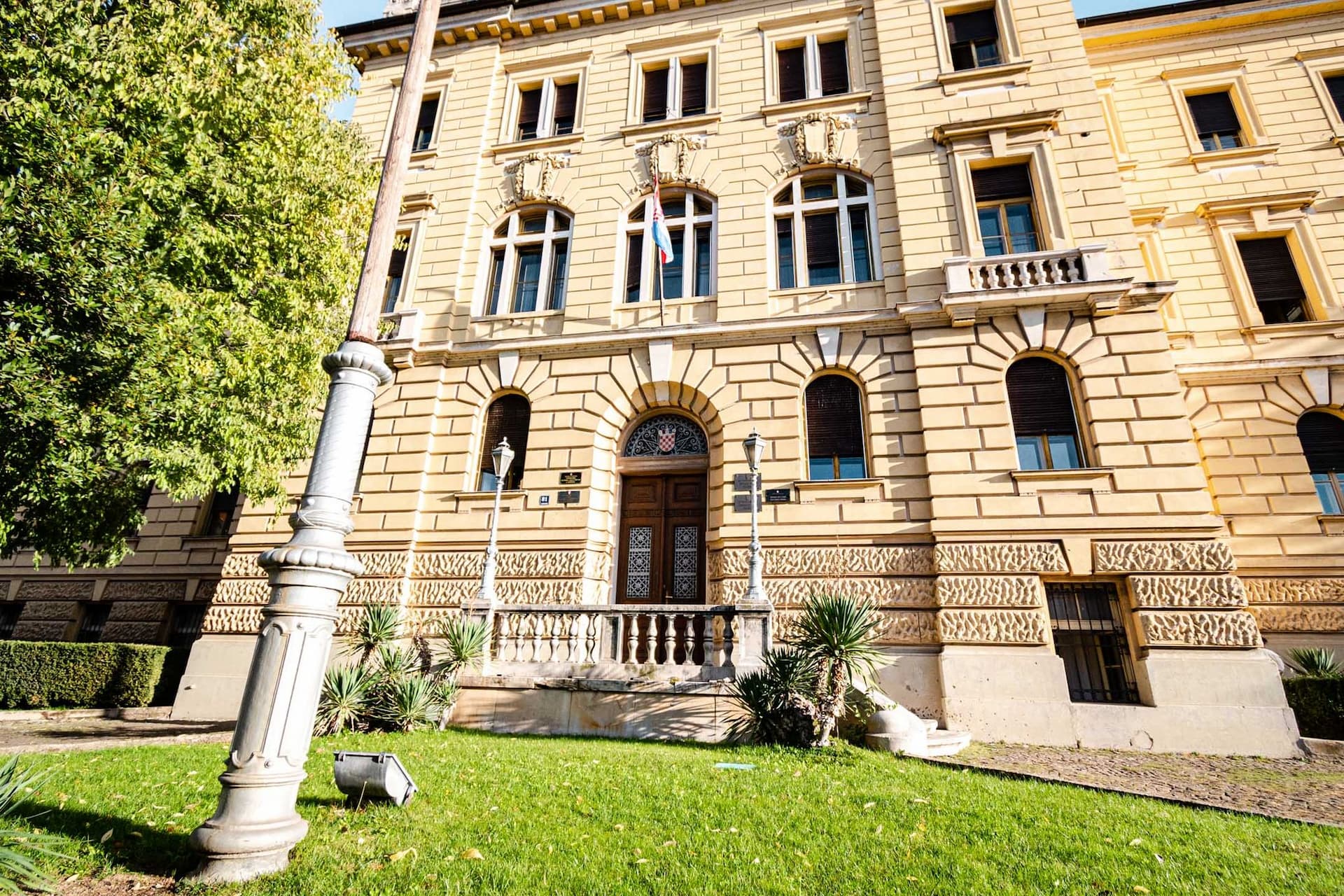 Suci i državni odvjetnici u bijelom štrajku