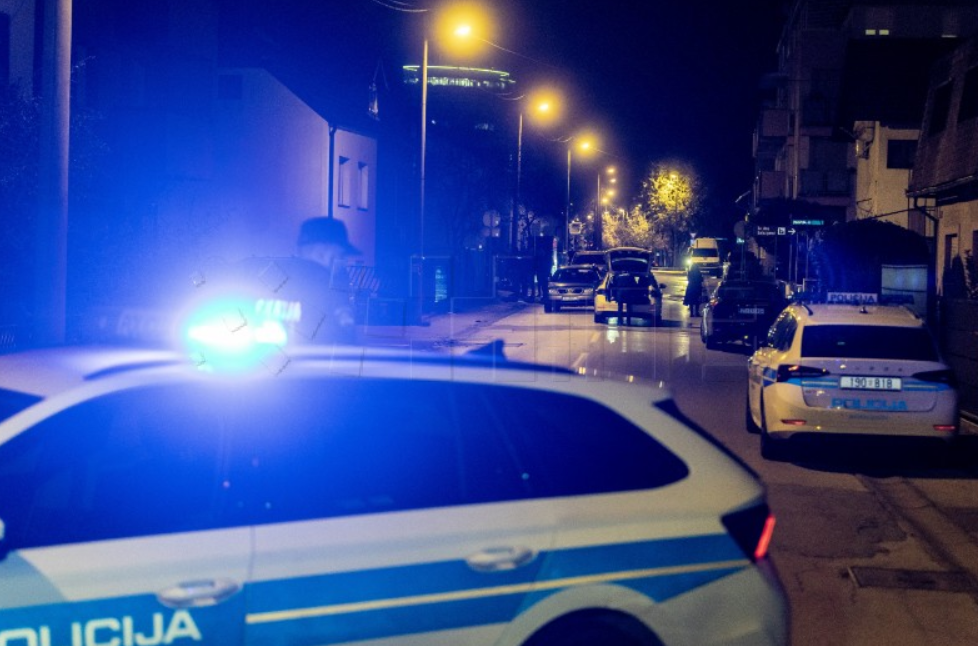 Policija uhitila tri osobe zbog krijumčarenja migranata 