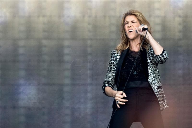 Unatoč bolesti, Celine Dion i dalje se želi vratiti na pozornicu