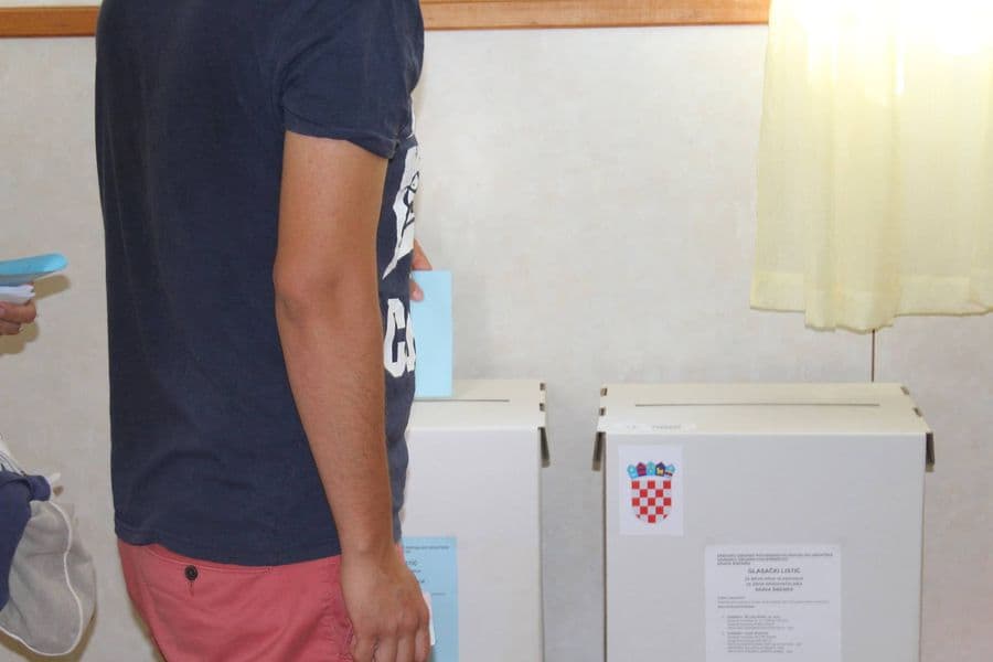 Krenulo tiskanje gotovo četiri milijuna glasačkih listića, evo koliko će sve skupa koštati 