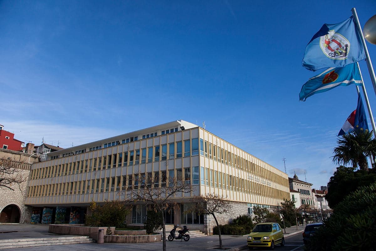 Objavljen Javni poziv za isticanje kandidatura za članove Savjeta mladih