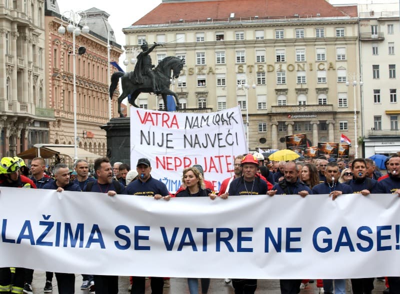 U Zagrebu veliki prosvjed vatrogasaca, zatražili regulaciju radnopravnog položaja