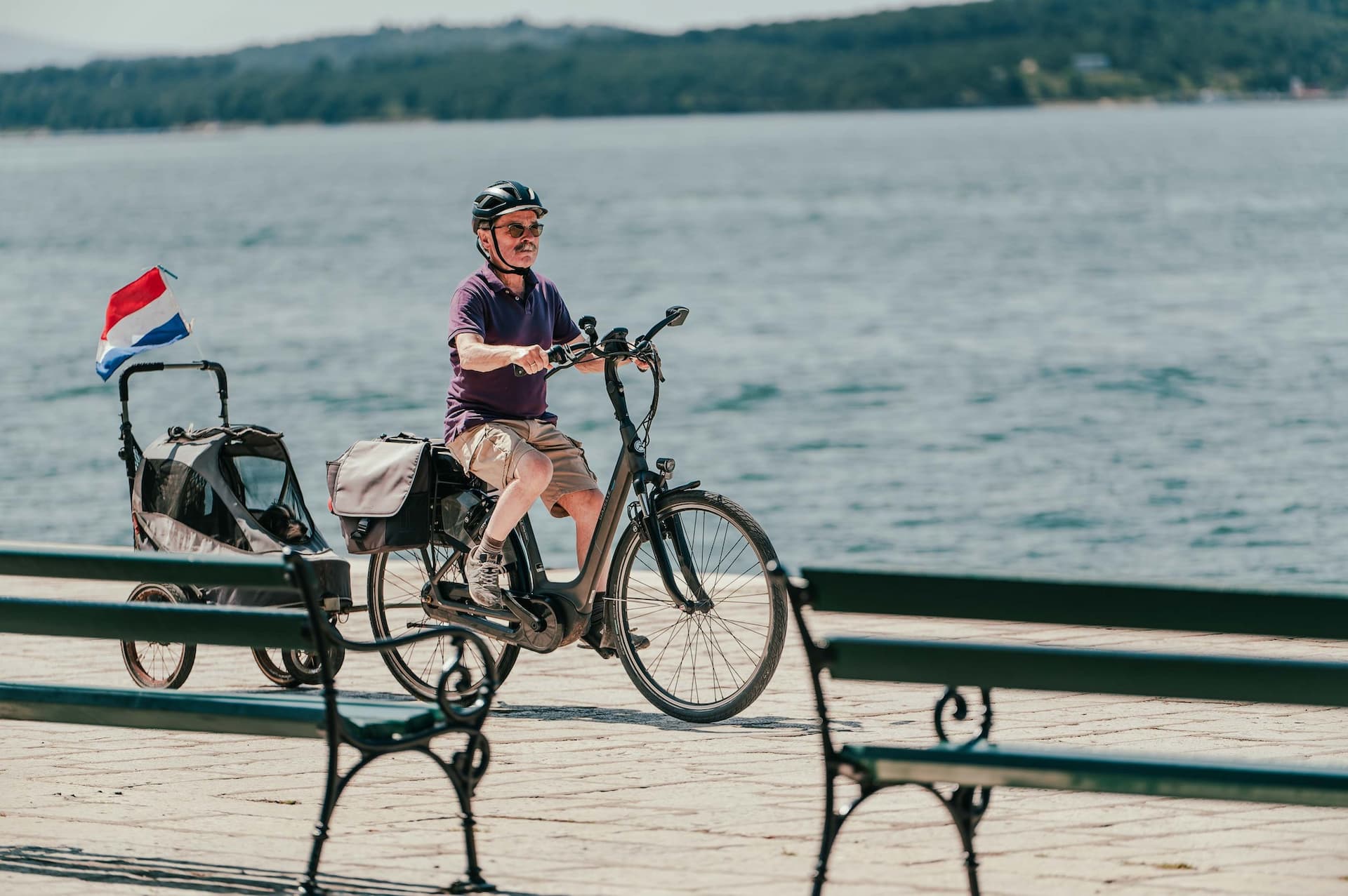 Nakon lagane jutarnje bure, popodne okreće na jugozapadnjak