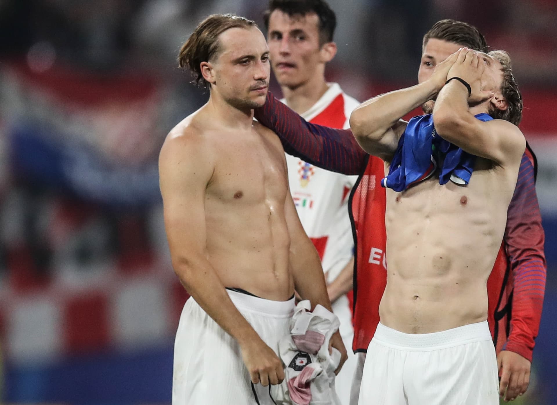 Četiri rezultata koji se večeras i sutra moraju dogoditi da Hrvatska prođe u osminu finala