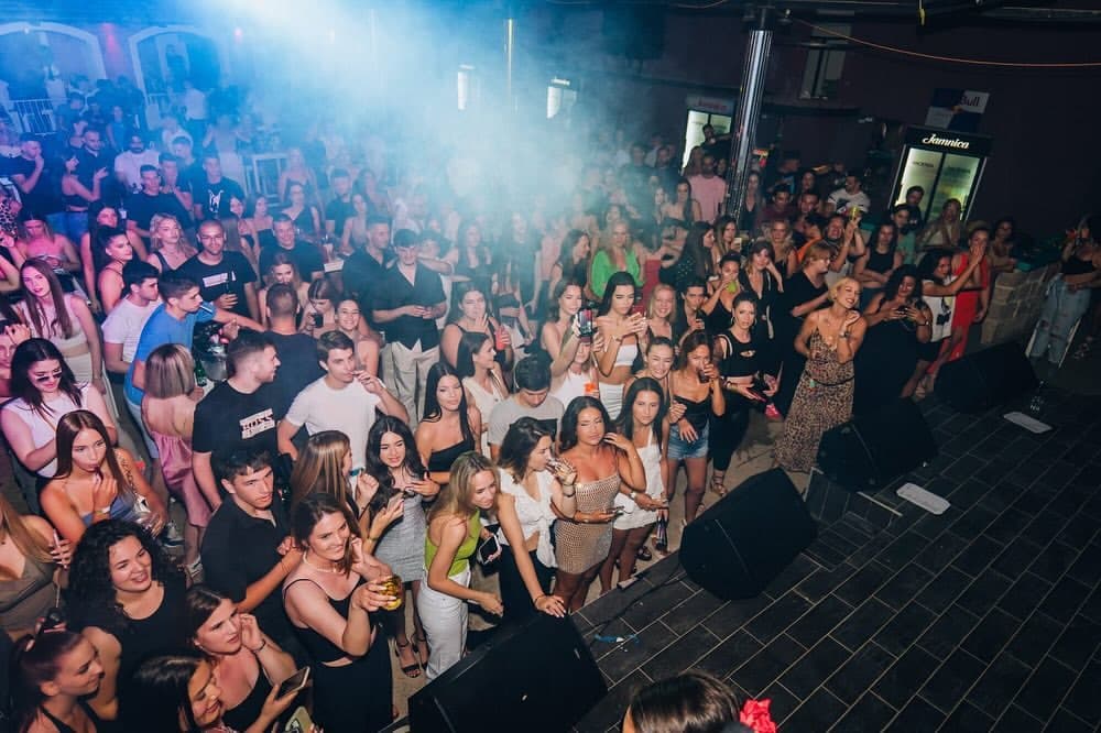 Popularni reper Rasta na rasporedu je ove subote u Haciendi