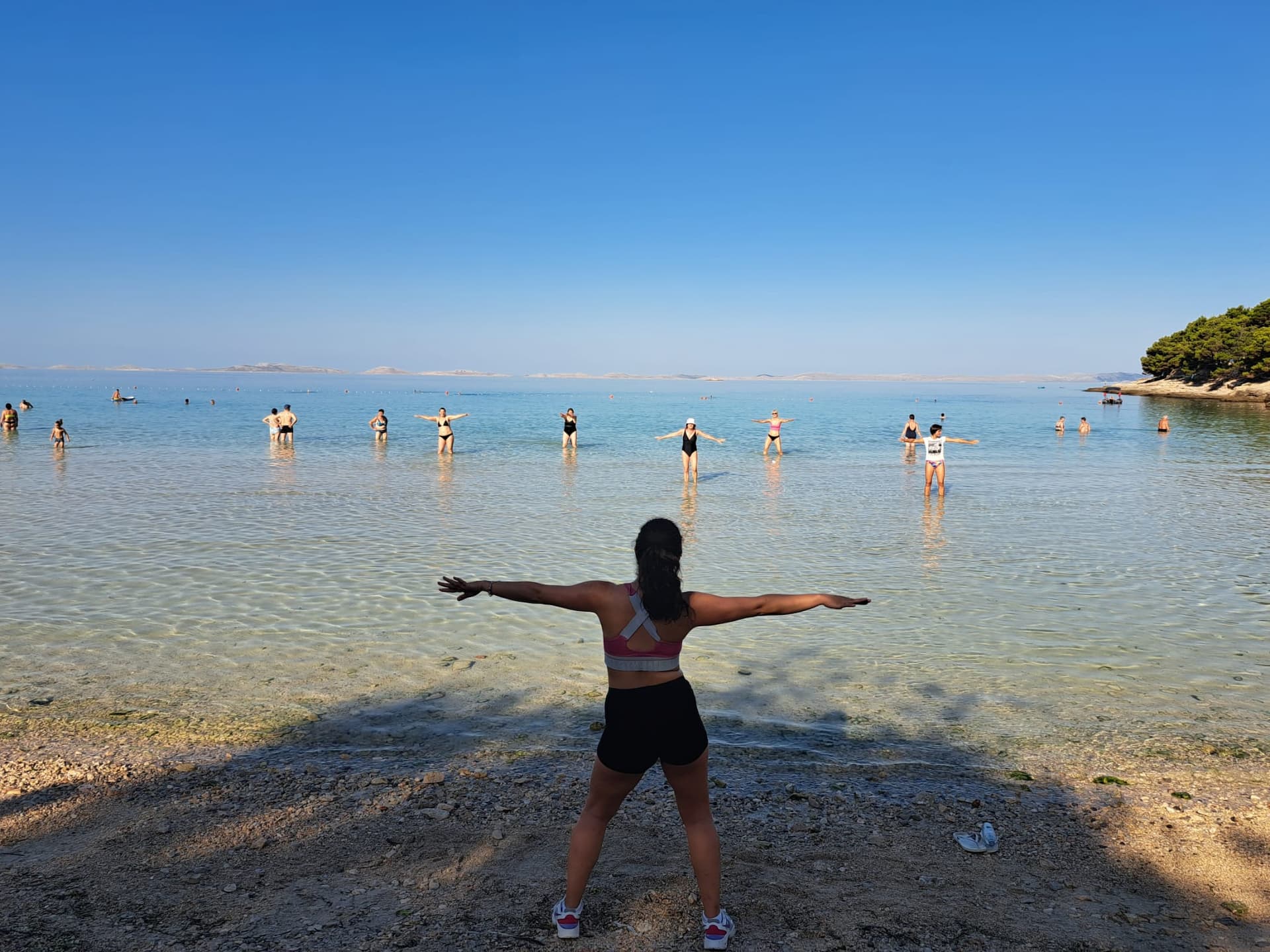 Vježbajte vodeni aerobik na najljepšoj murterskoj plaži Slanici