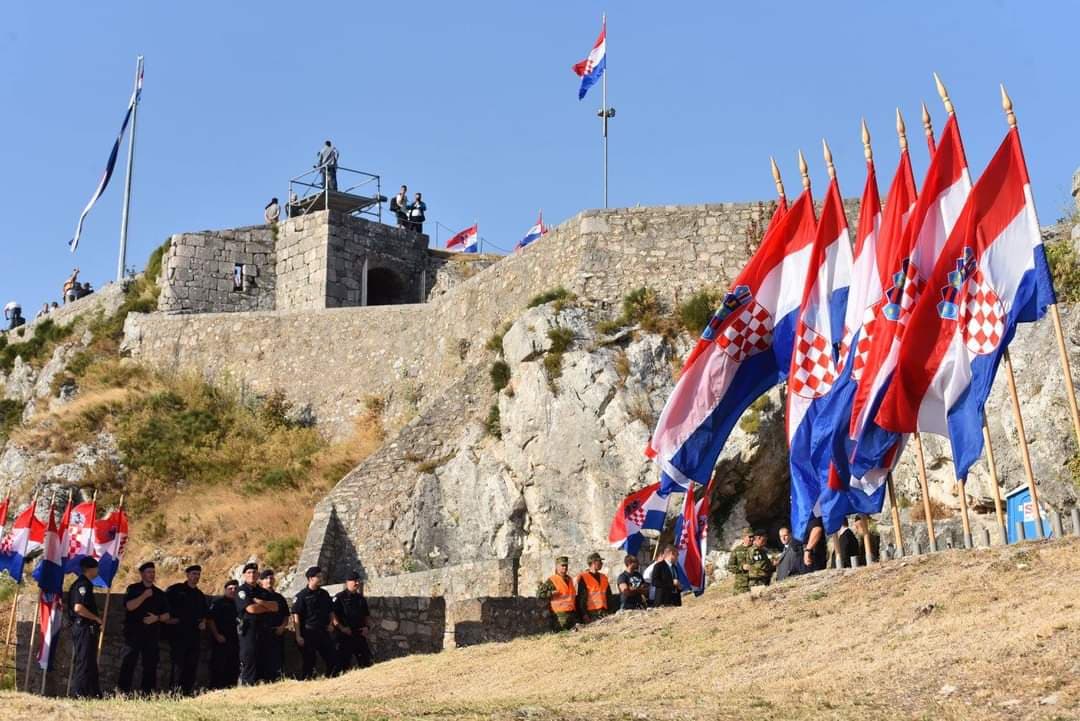 Ususret Danu pobjede: Plaća u Kninu 26 posto manja od državnog prosjeka