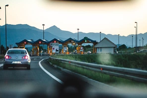 Promet povremeno pojačan na glavnim cestovnim smjerovima
