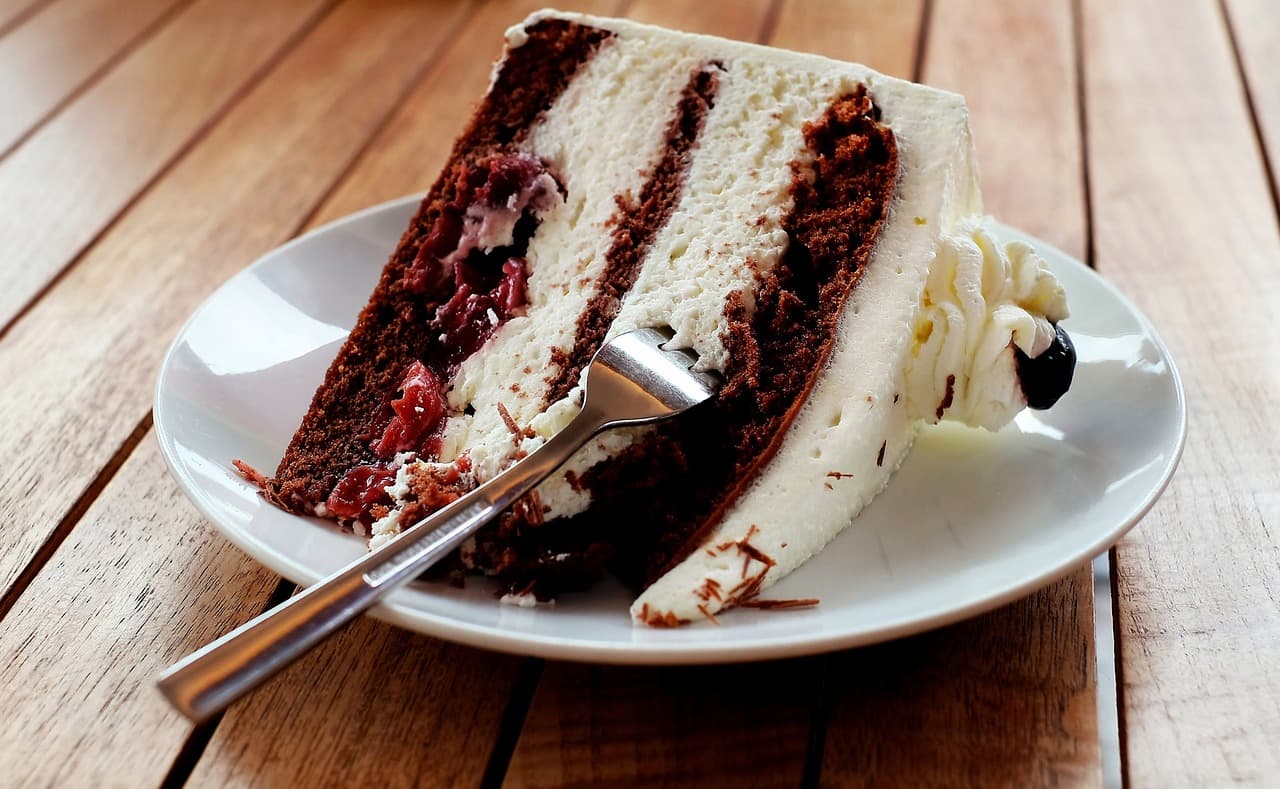 Je li to normalno? Restoran naplatio 58 eura samo za rezanje torte  