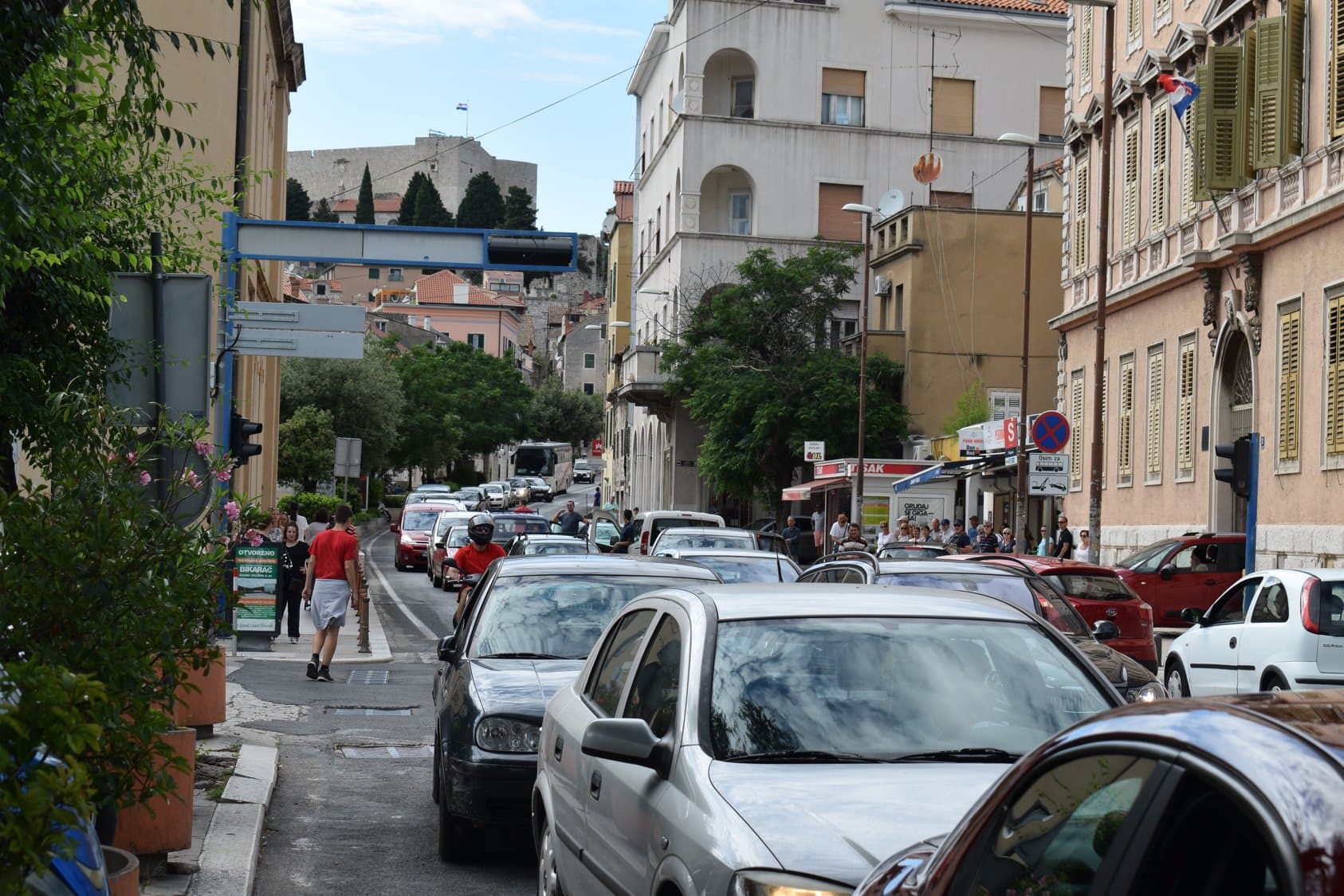 Prodaja automobila u EU oštro pala: Blagi pad i u Hrvatskoj