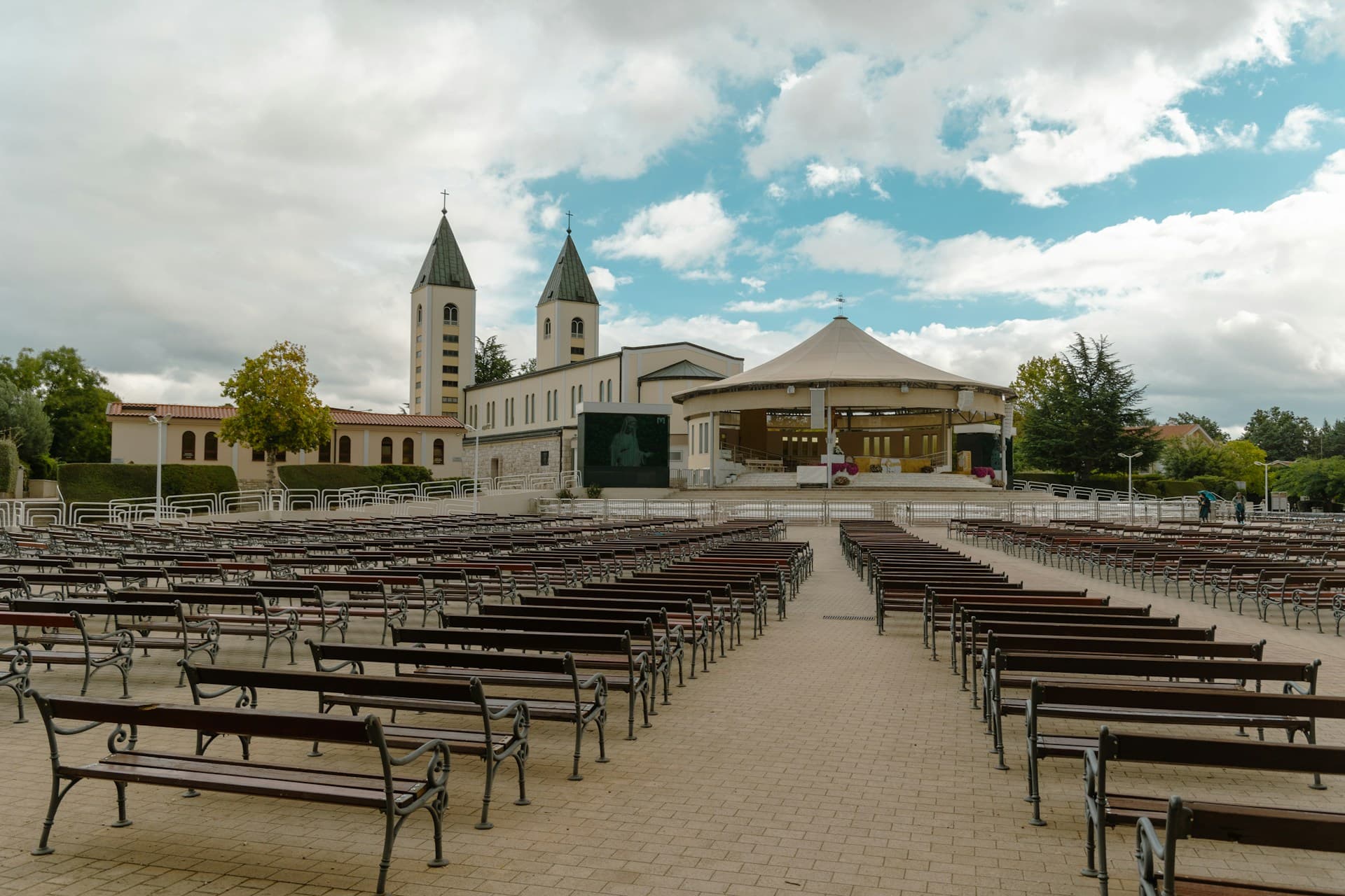Vatikan priznao 'pozitivne plodove' Međugorja, ali nije proglasio nadnaravnost ukazanja