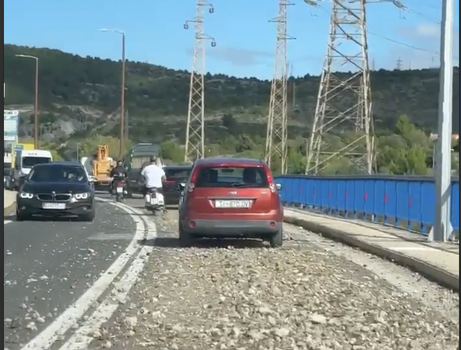 Oprez! Kamenje na nadvožnjaku kod Dalmarea, izbjegavajte taj dio grada 