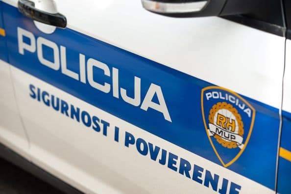 Maloljetnik se predstavljao kao žena, napao Indijce i počinio razbojništvo