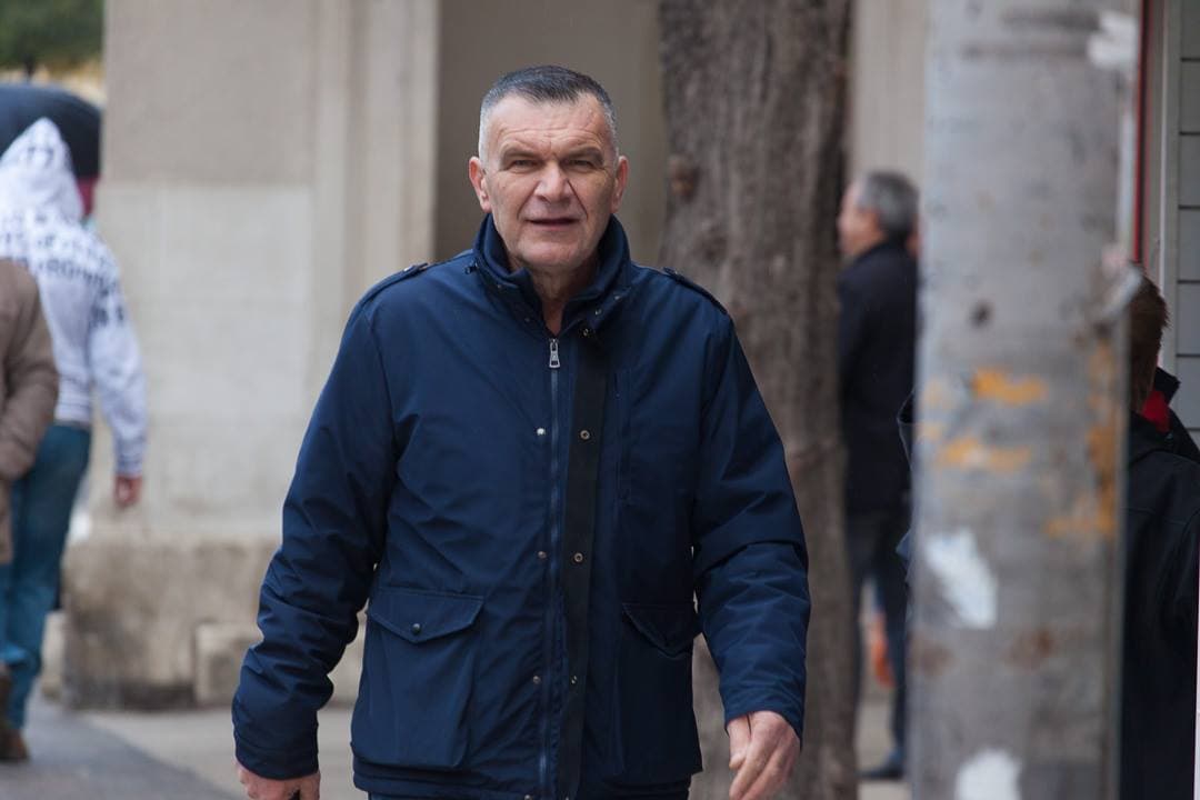 Na dan kada je objavljeno da je odbačena kaznena prijava protiv Anne, Dujić se našao sa šefom policije Santinijem