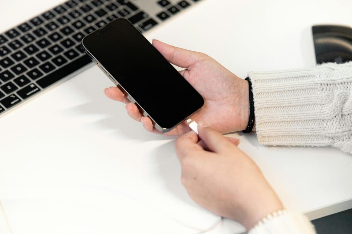 Trebate li puniti mobitel tijekom noći? Odgovor bi vas mogao iznenaditi 