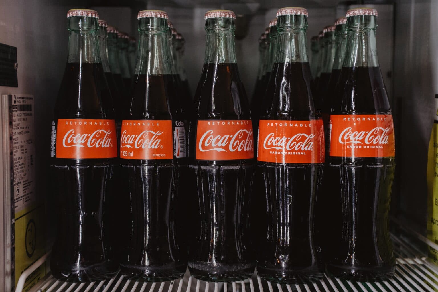 Coca-Cola zbog komadića metala povlači 26 milijuna boca iz prometa