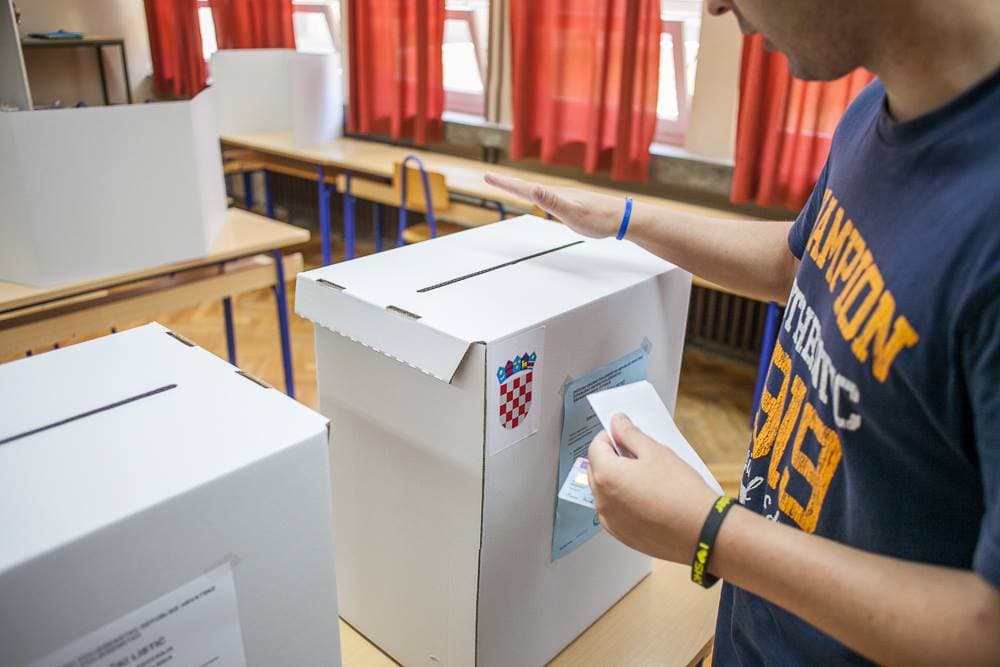 Evo za koga će na predsjedničkim izborima glasati mladi, a za koga stariji