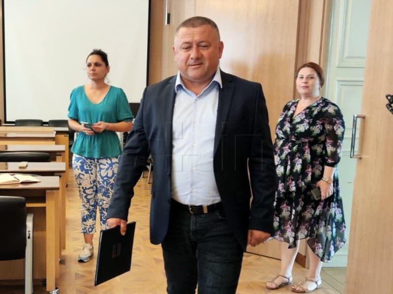 Policajka priznala da je lagala za pijanog HDZ-ovca, osuđena uvjetno na 4 godine 