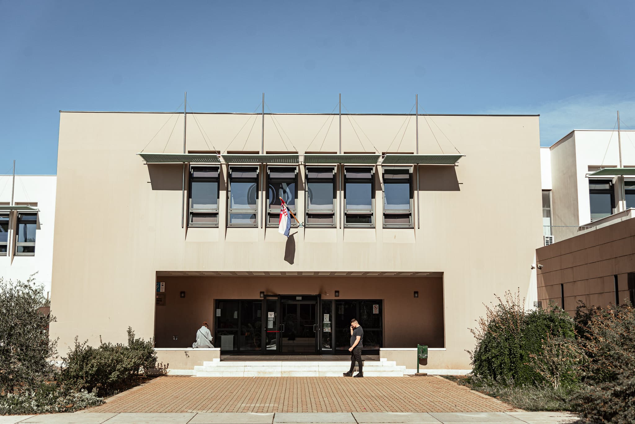 Incident u Osnovnoj školi Meterize: Problematični učenik uzeo pošadu i prijetio ostalim učenicima
