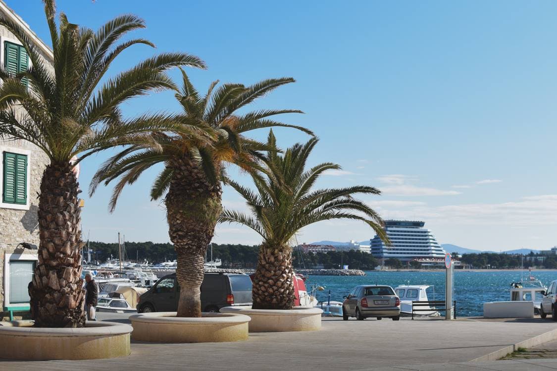 Šibenik Vodicama: Zbor Sveti Mihovil i Šibenske šuštine večeras zabavljaju Vodičane