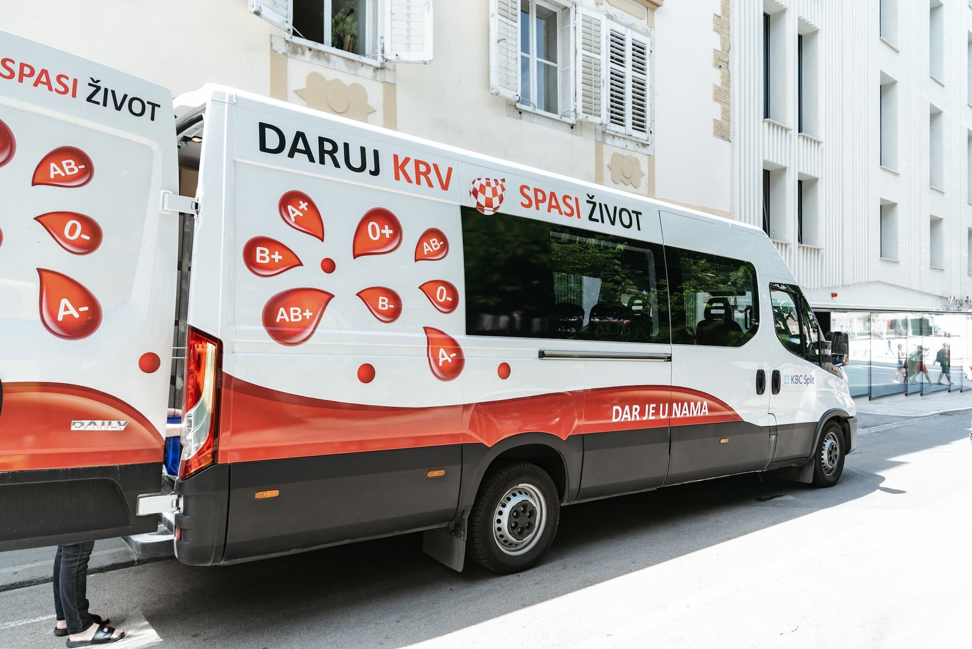 Crveni križ objavio raspored dobrovoljnog darivanja krvi u našoj županiji za prosinac