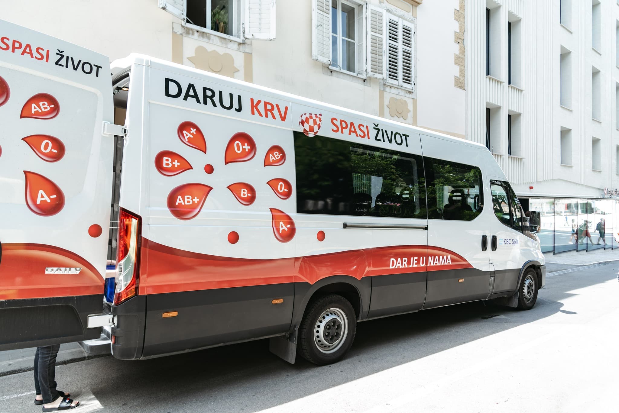 Crveni križ objavio raspored dobrovoljnog darivanja krvi u našoj županiji za prosinac