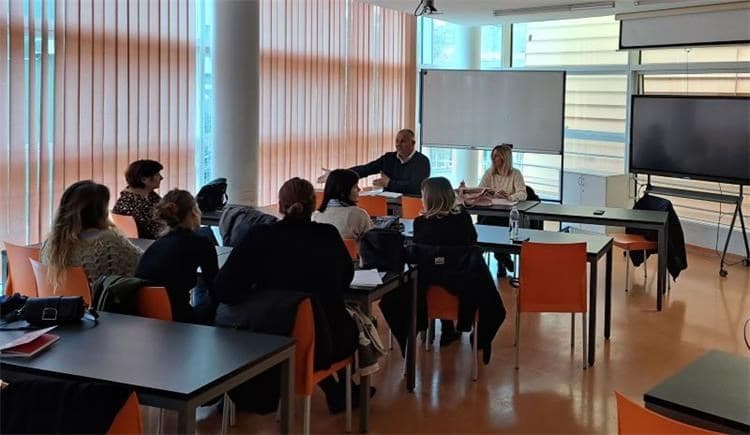 Povodom mjeseca borbe protiv ovisnosti održan okrugli stol u Industrijsko-obrtničkoj školi
